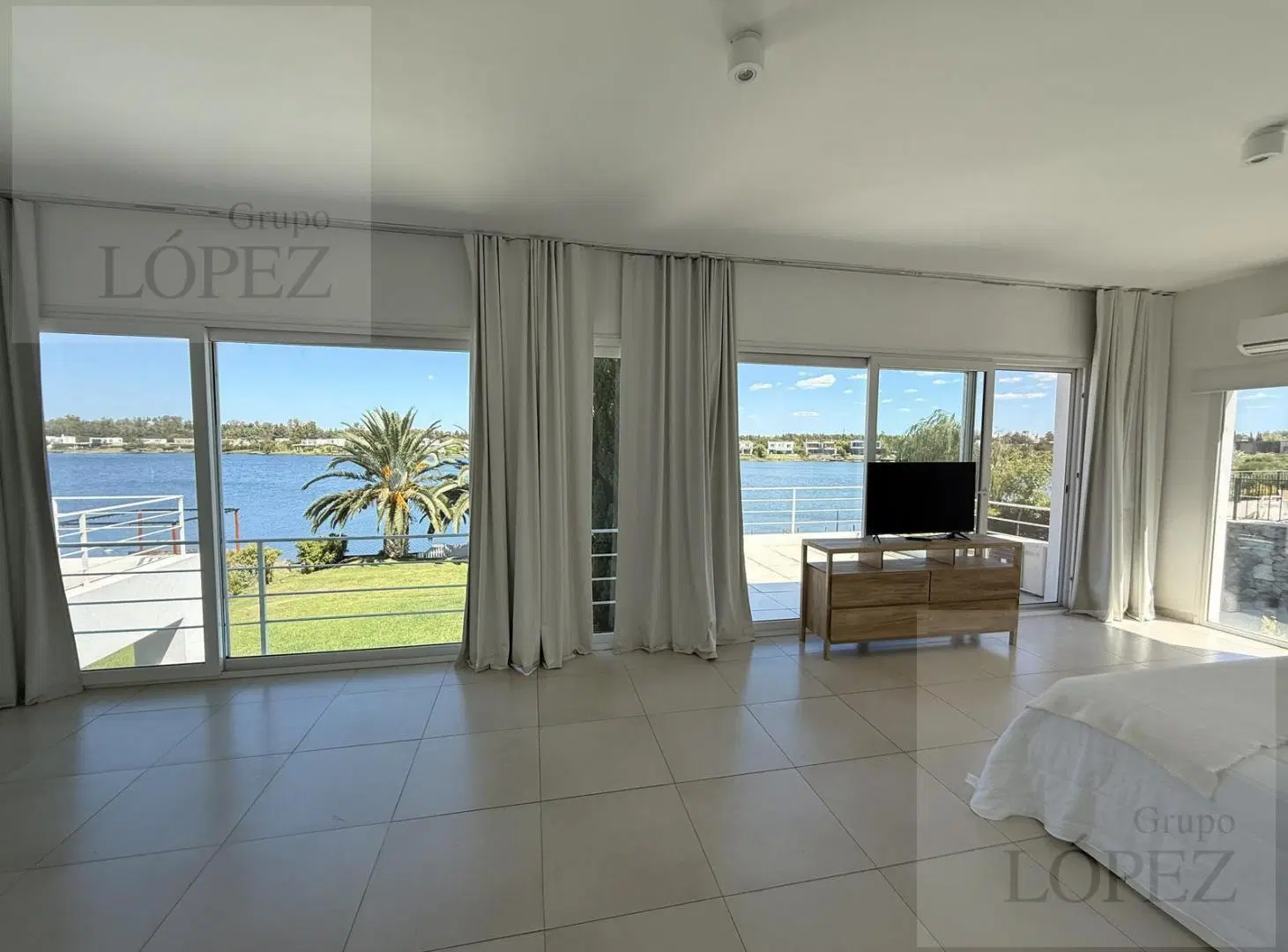 Casa amoblada en alquiler en Barrio Privado Villanueva, Tigre – Vista al lago 2