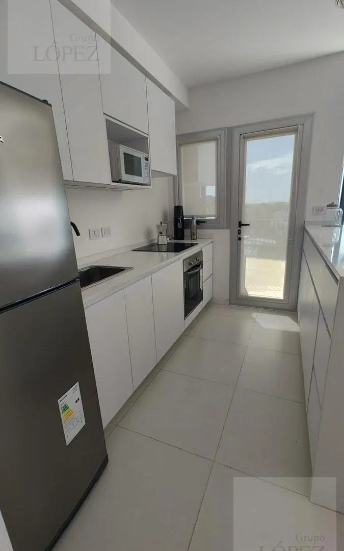 VENTA Departamento en Florida Oeste. Excelente 3 ambientes con vista abierta. Balcón aterrazado. 5