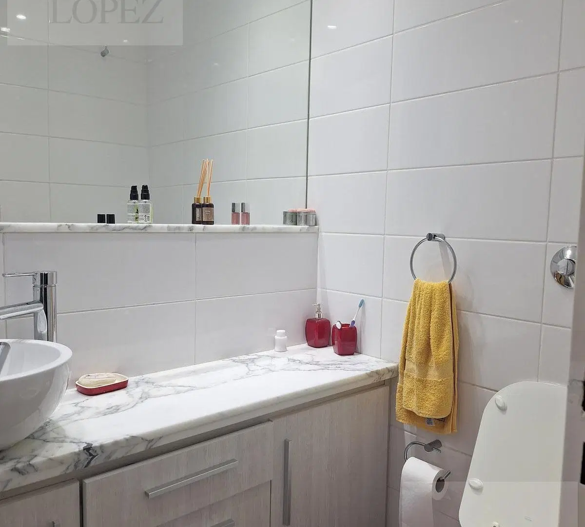 Alquiler Departamento de 3 ambientes con balcón corrido, cochera y amenities en Vicente López 2