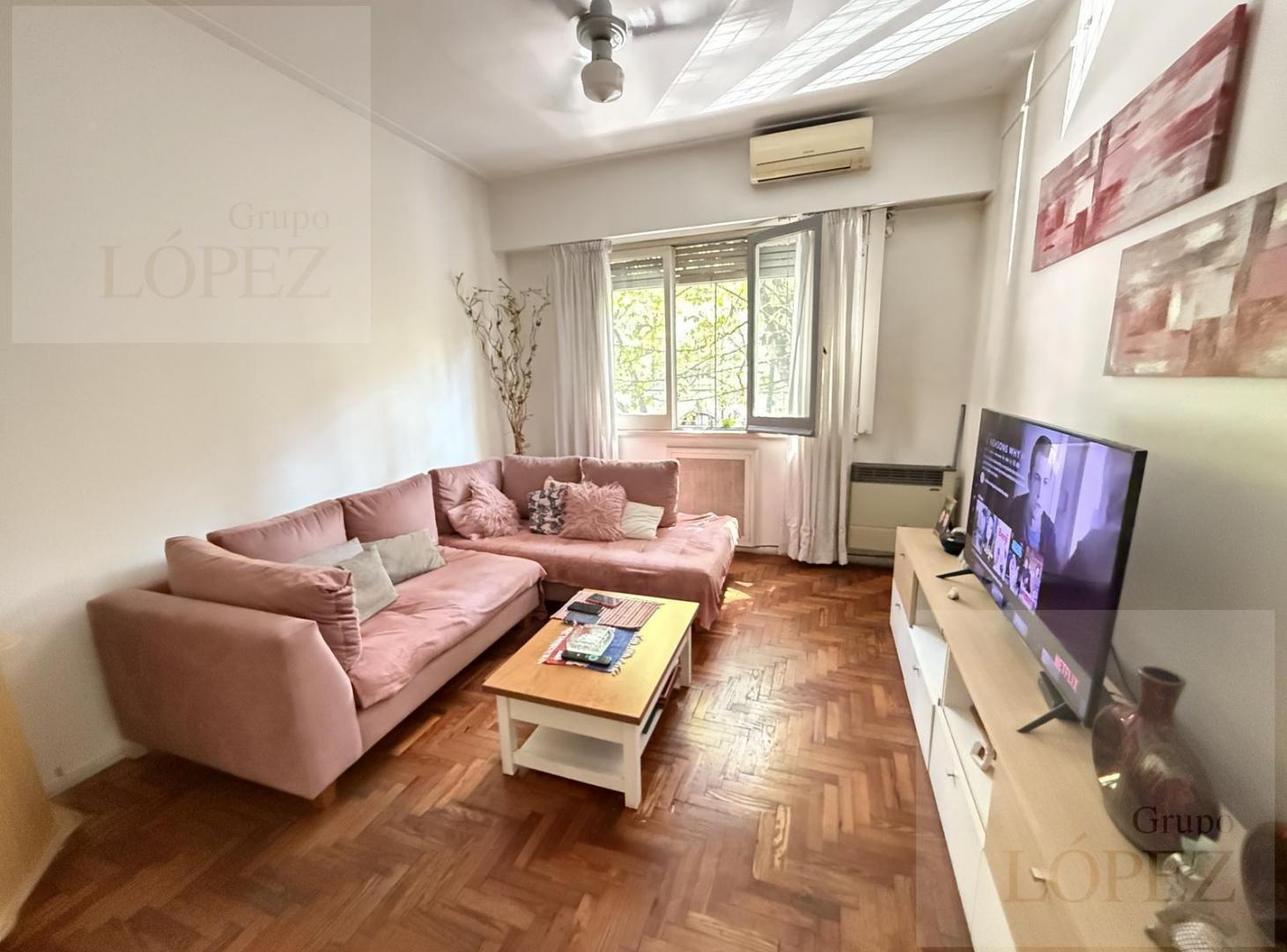 Foto de Departamento en Venta 4 Ambientes muy Amplios en Caballito - con Balcón y Mucha Luz Natural, imagen 1