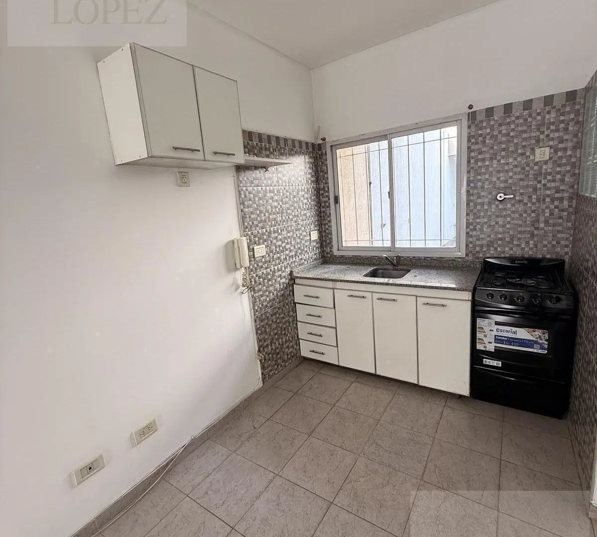 Venta Duplex en Munro - 3 ambientes con cochera, patio, parrilla, jardín, APTO CRÉDITO 3