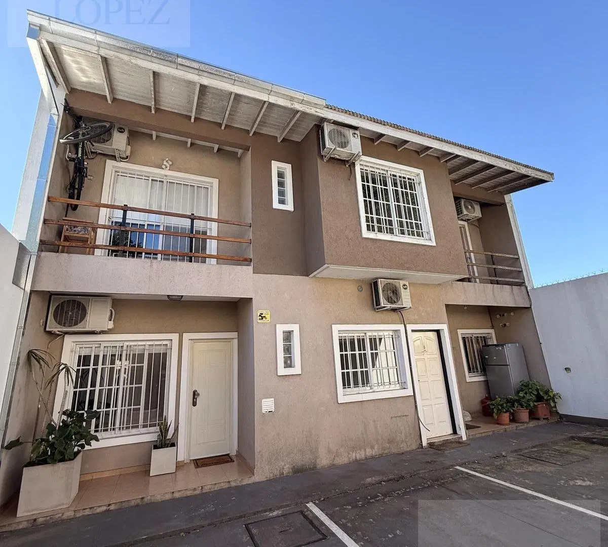 Venta Duplex en Munro - 3 ambientes con cochera, patio, parrilla, jardín, APTO CRÉDITO 2