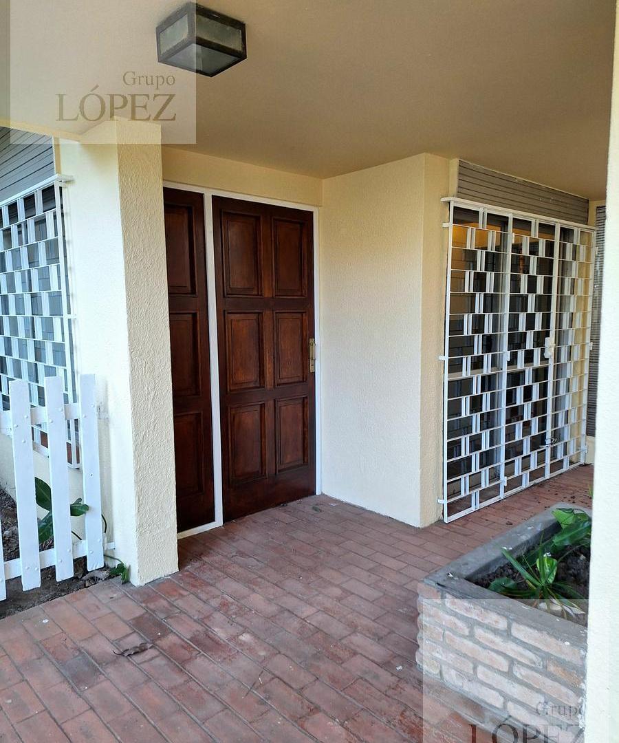 Foto de Alquiler Casa en Martinez - 7amb con patio, galería y parrilla, imagen 5