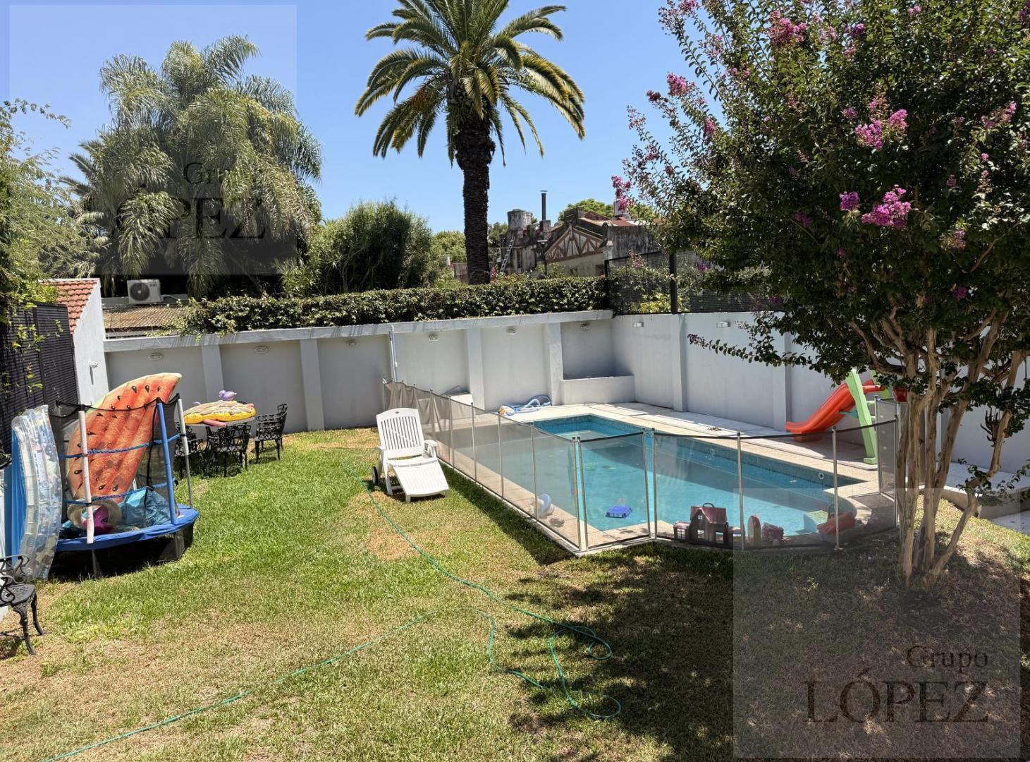 Foto de VENTA casa chalet, Florida, 4 dormitorios cochera jardín y piscina APTO, imagen 1