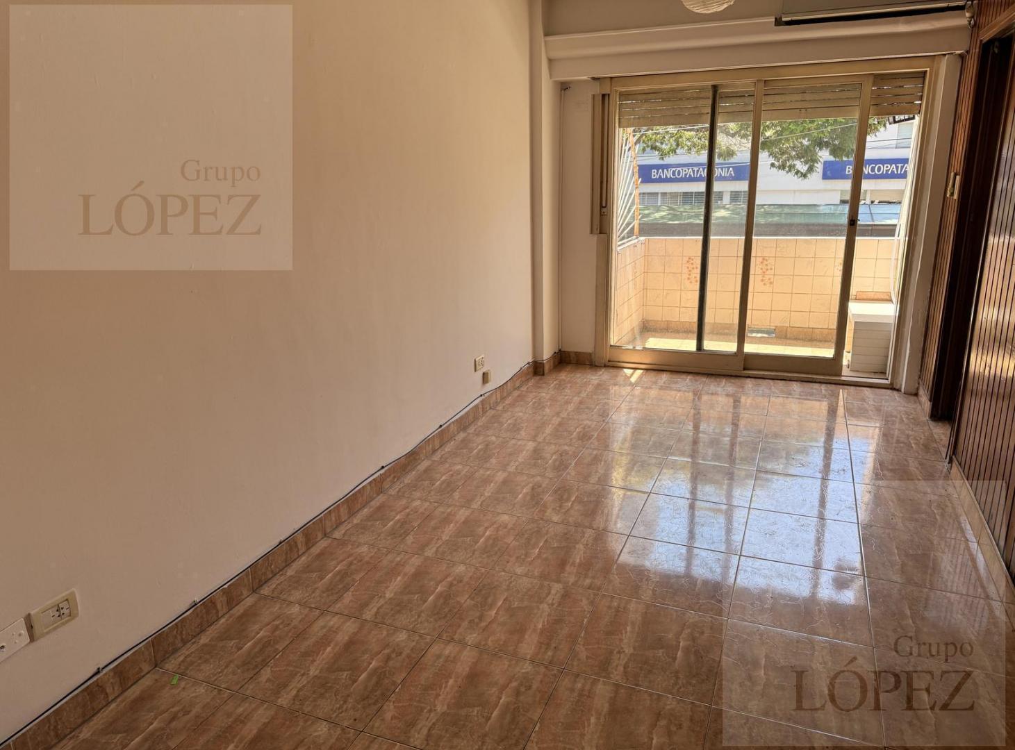 Foto de Departamento en ALQUILER - Florida 2 ambientes frente balcón, imagen 3