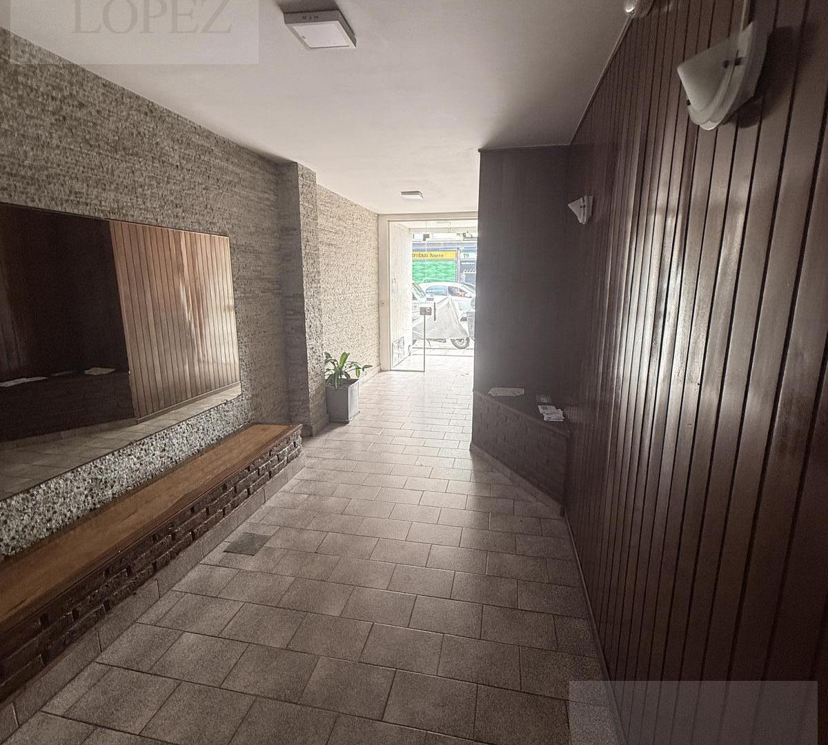 Foto de Departamento en ALQUILER - Florida 2 ambientes frente balcón, imagen 4