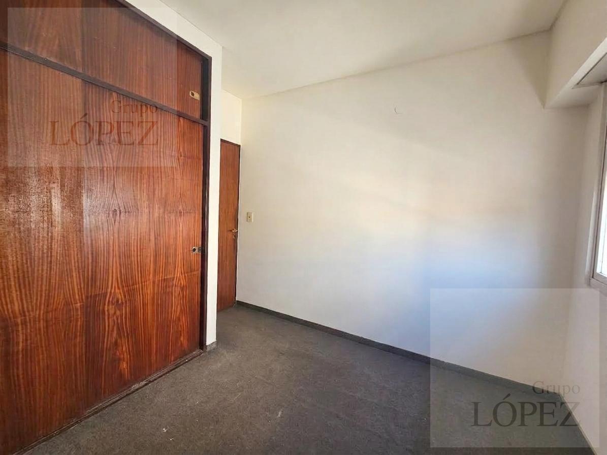 Foto de Departamento 3 ambientes al frente con balcón - Villa General Mitre, imagen 4