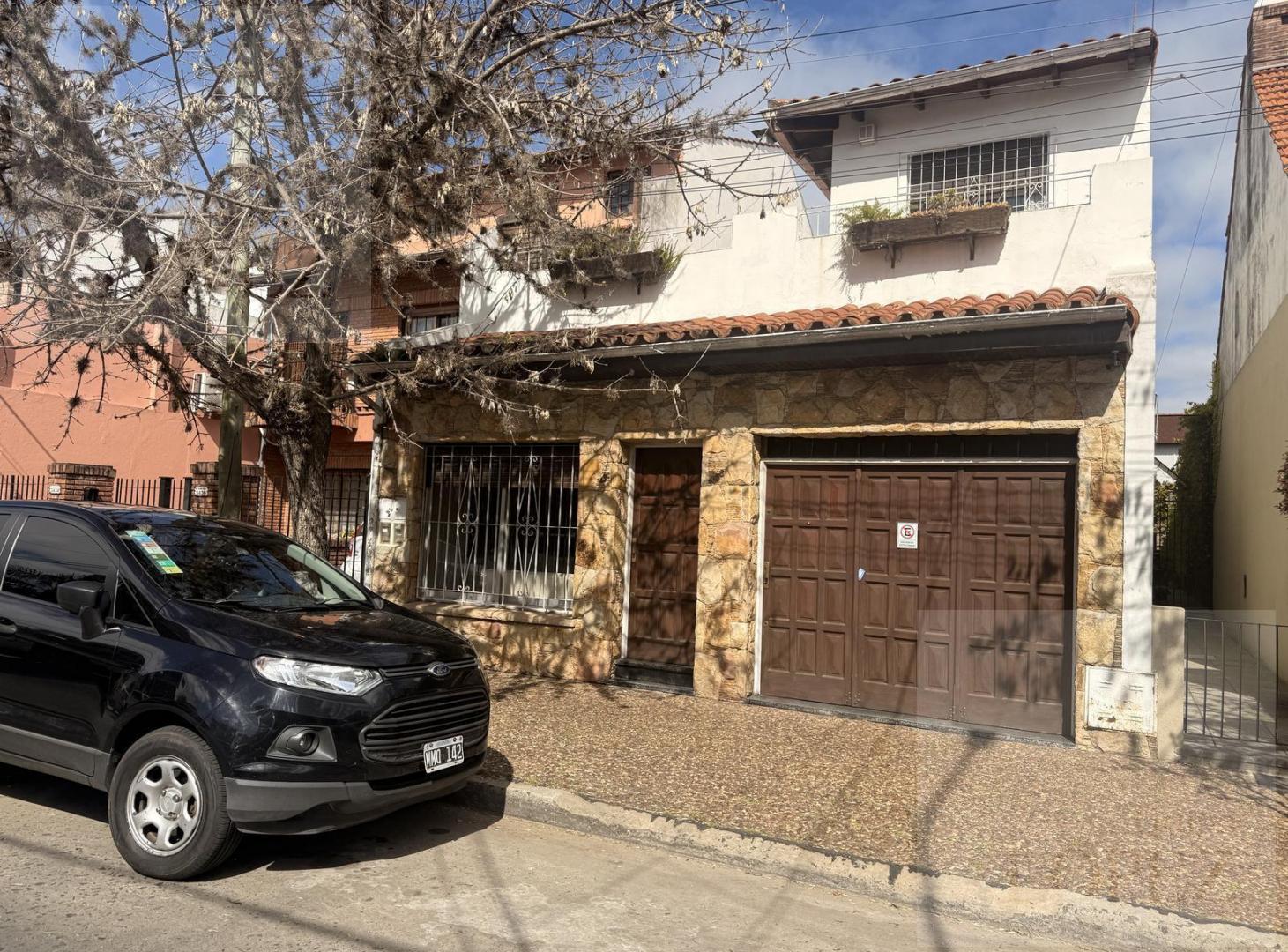 Foto de Casa en VENTA en Olivos 4 ambientes - dos plantas - Excelente Ubicación, imagen 2