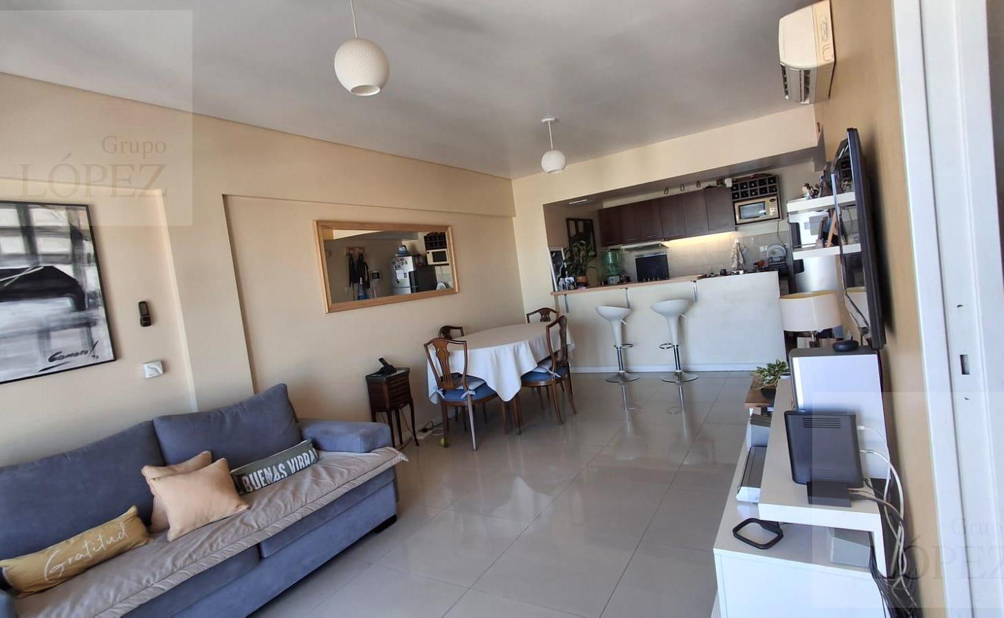 Foto de Departamento en Barrio Vicente López, 2 amb. con cochera descubierta y, imagen 3