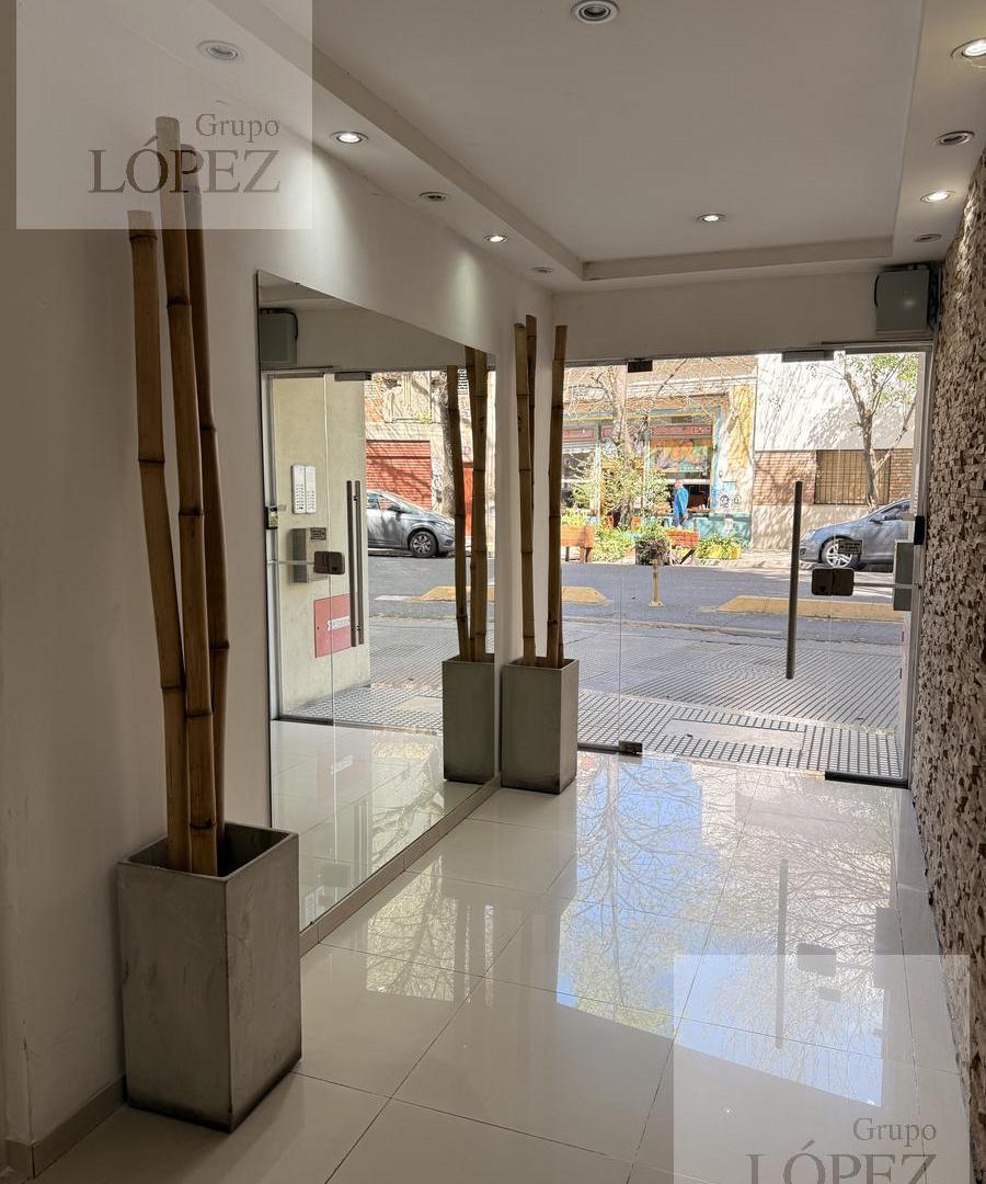Foto de Venta Monoambiente Abasto, a 2 cuadras del shopping, con Balcón al, imagen 2