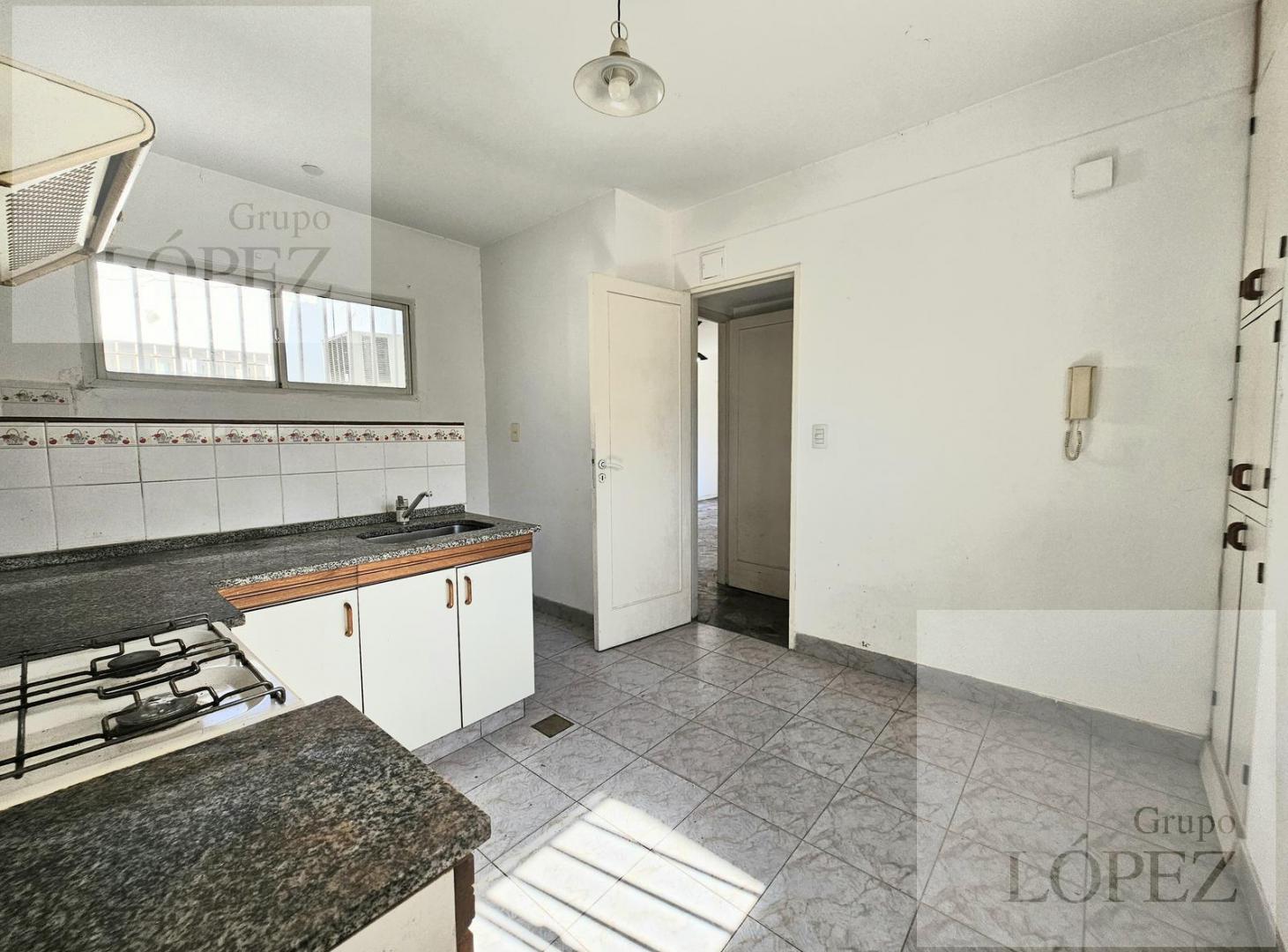 Foto de venta Departamento 3 ambientes Vicente Lopez - Balcón - Muy luminoso!, imagen 5