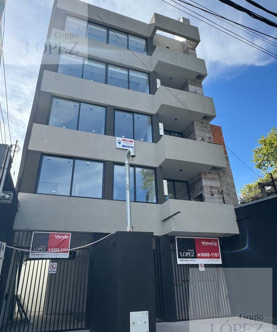 Foto de VENTA Dúplex FLORIDA Vicente Lopez - 3 Ambientes con Cochera, Parrilla, imagen 2