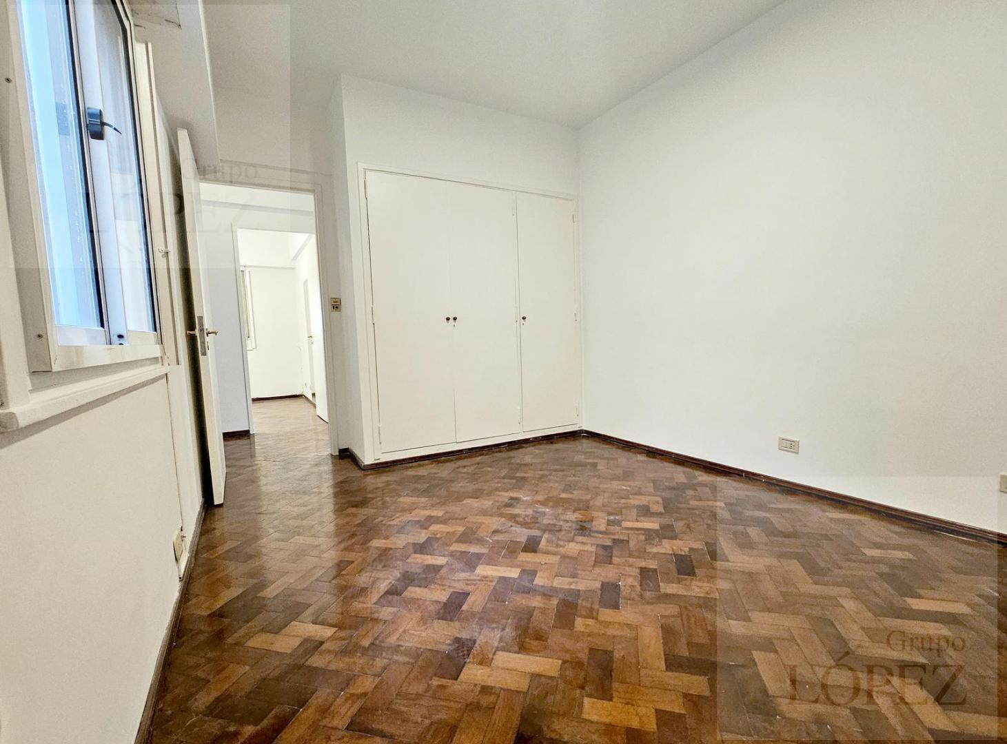 Foto de VENTA Departamento en Florida Mitre 3 ambientes con balcón, muy amplio, imagen 5