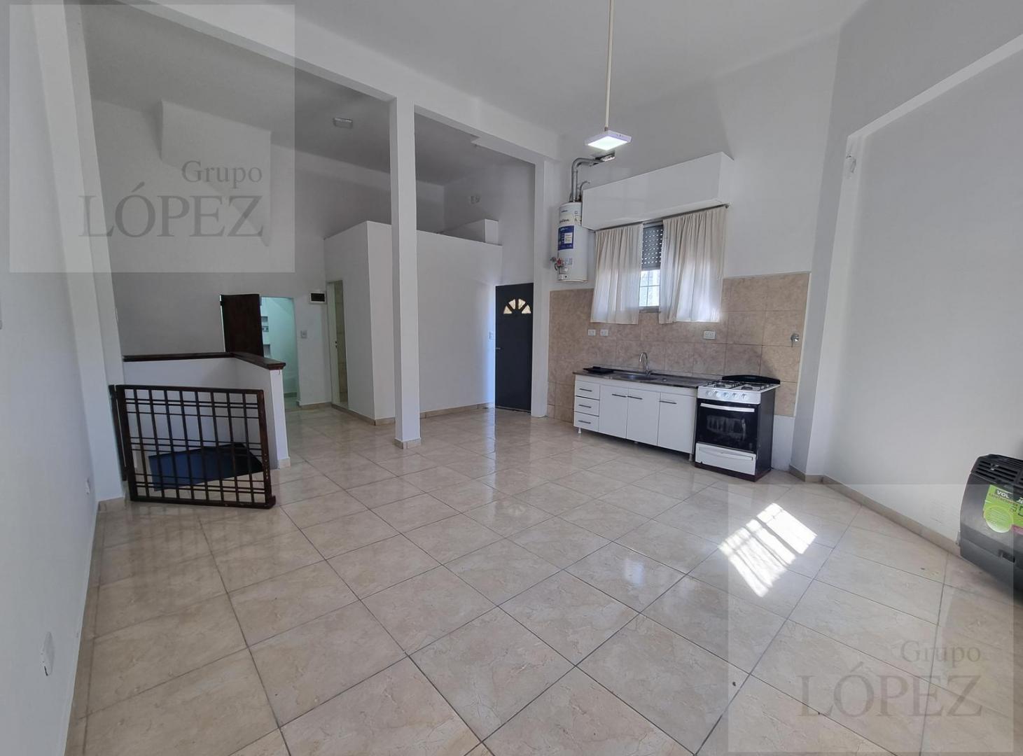 Alquiler PH en Florida de 2 ambientes PARA USO COMERCIAL O VIVIENDA