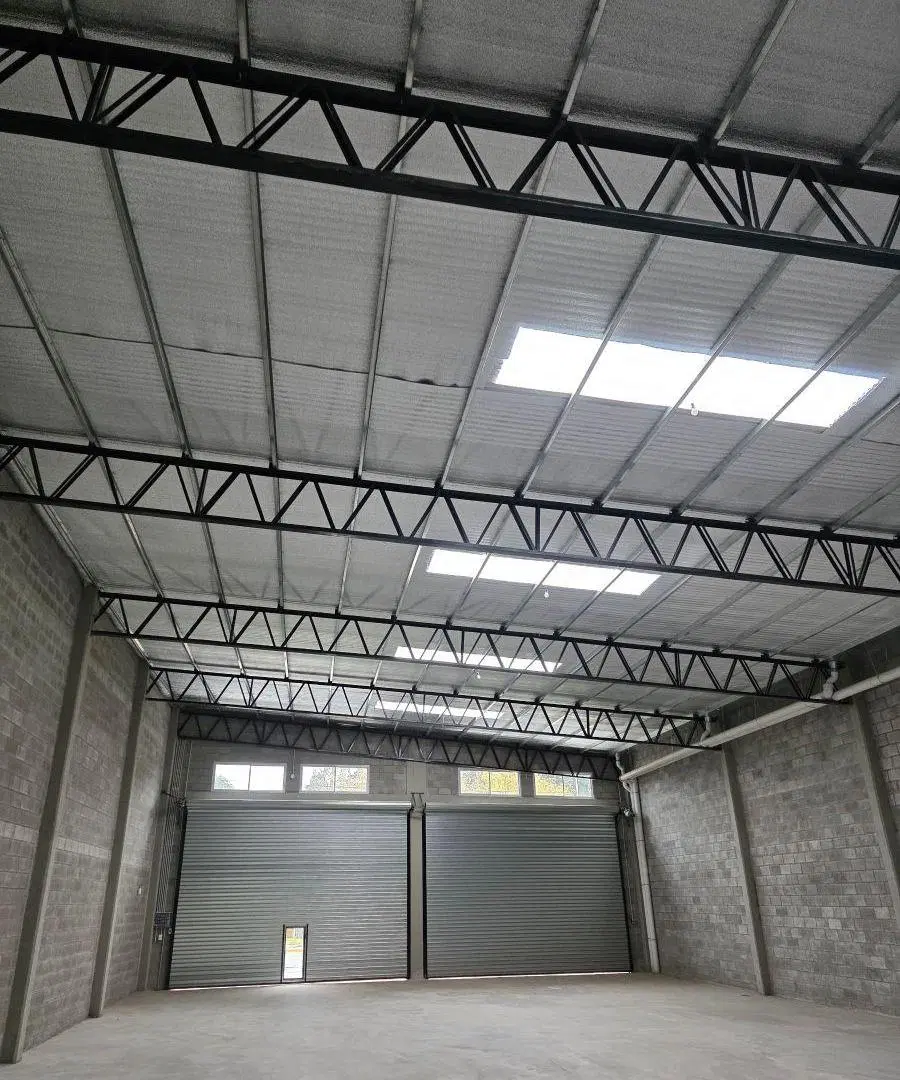 Local comercial A estrenar sobre Ruta 25 . Matheu 3