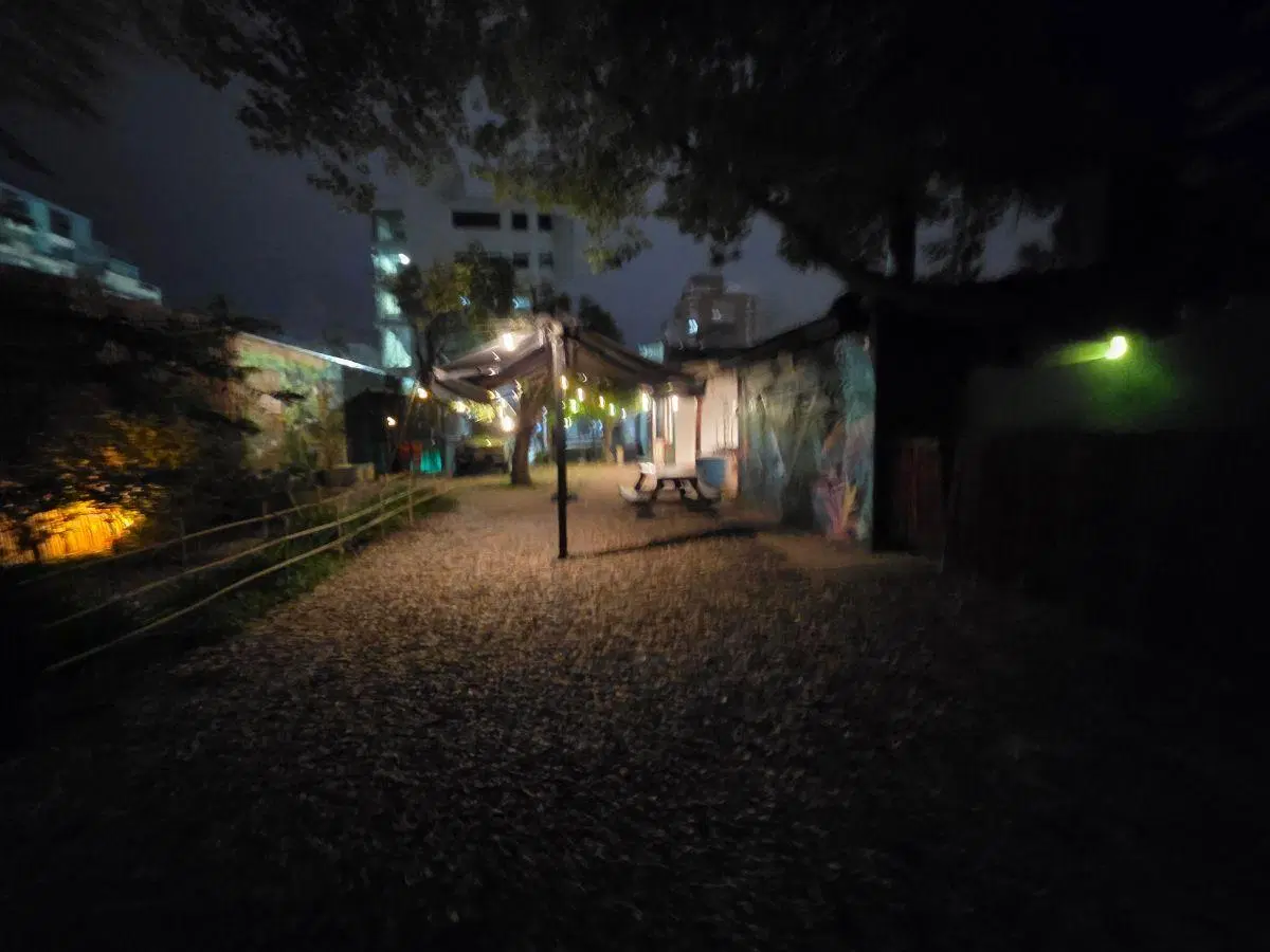 Casona Antigua en el centro de Escobar. Alquiler Comercial 4