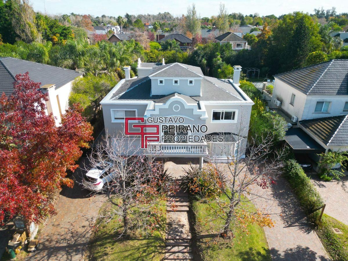 Foto de Casa En Venta En Septiembre, Barrio Cerrado En Escobar, 5 Dormitorios Y, imagen 1