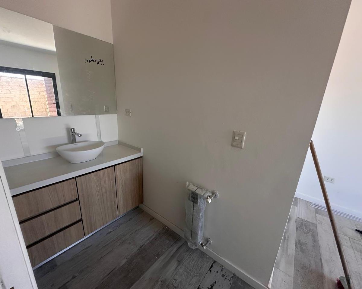 Cuadruplex en Venta en Prados de Manantiales.2 dormitorios, Premium