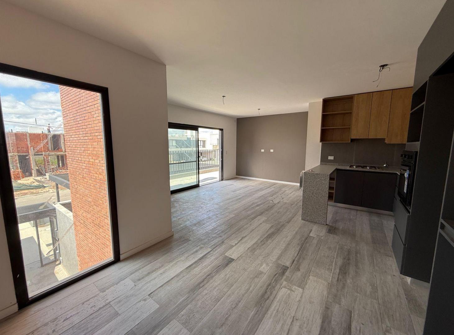 Cuadruplex en Venta en Prados de Manantiales.2 dormitorios, Con balcon yTerraza