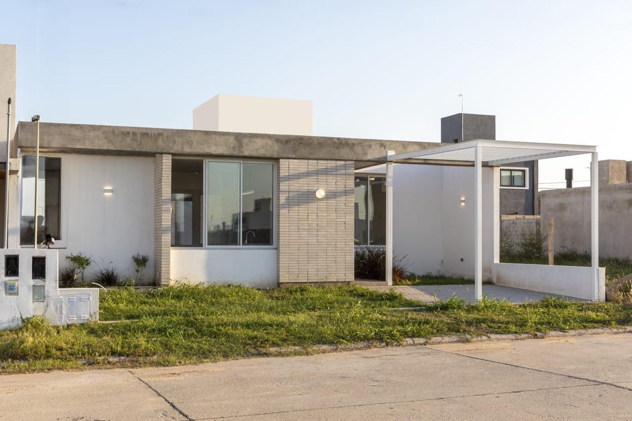 Casa en Venta en Rincones de Manantiales, 3 dormitorios, A estrenar