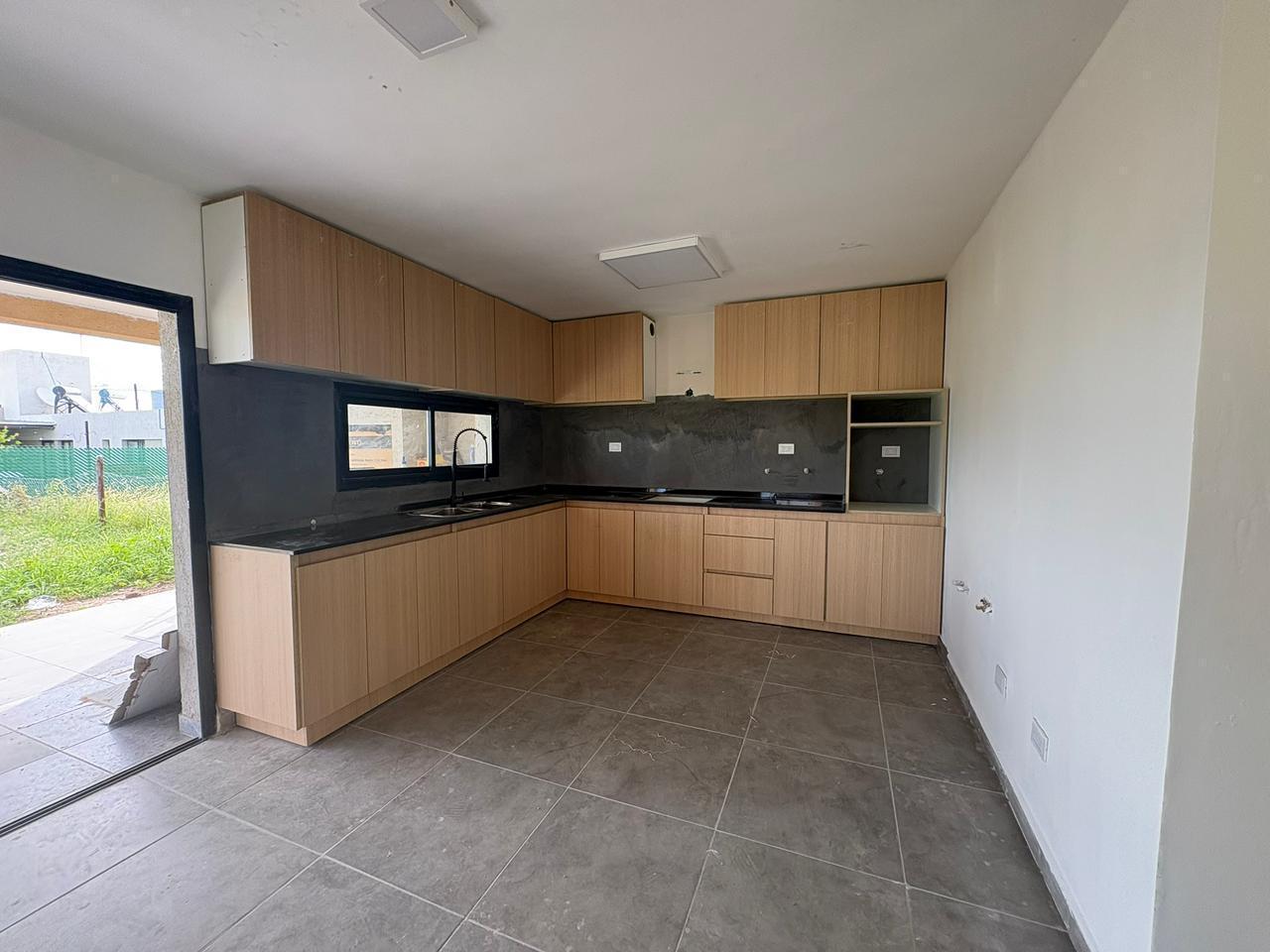 Foto de Casa en Venta en Tejas 4, 3 dormitorios, A estrenar, imagen 1
