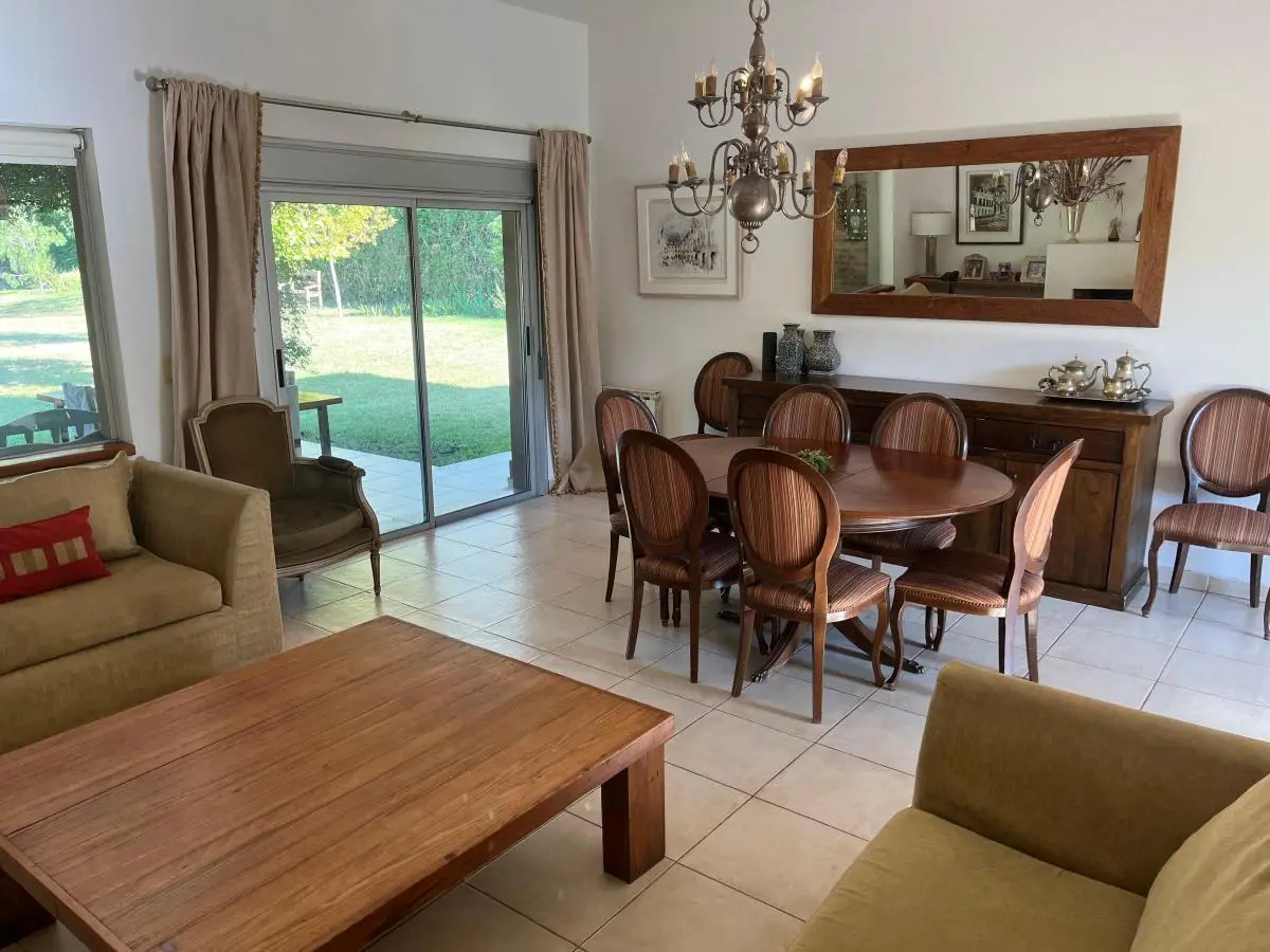 Casa en Venta en La Paloma, Villa Allende. 4 dormitorios. 3