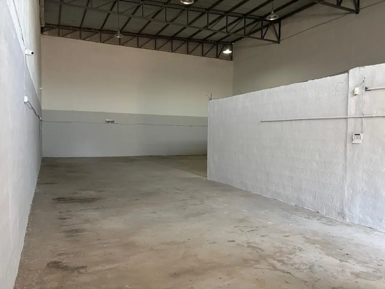 Galpón en Venta en Barrio Carrara, 240 m², Oficina, 2 Baños. IDEAL INVERSOR 2