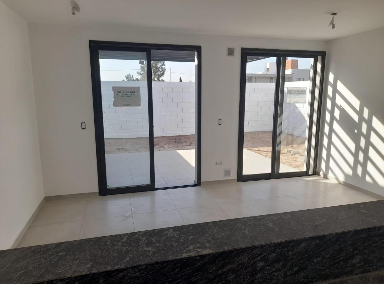 Duplex en  Alquiler en San Ignacio Village. Planta baja 2 dormitorios de gran calidad