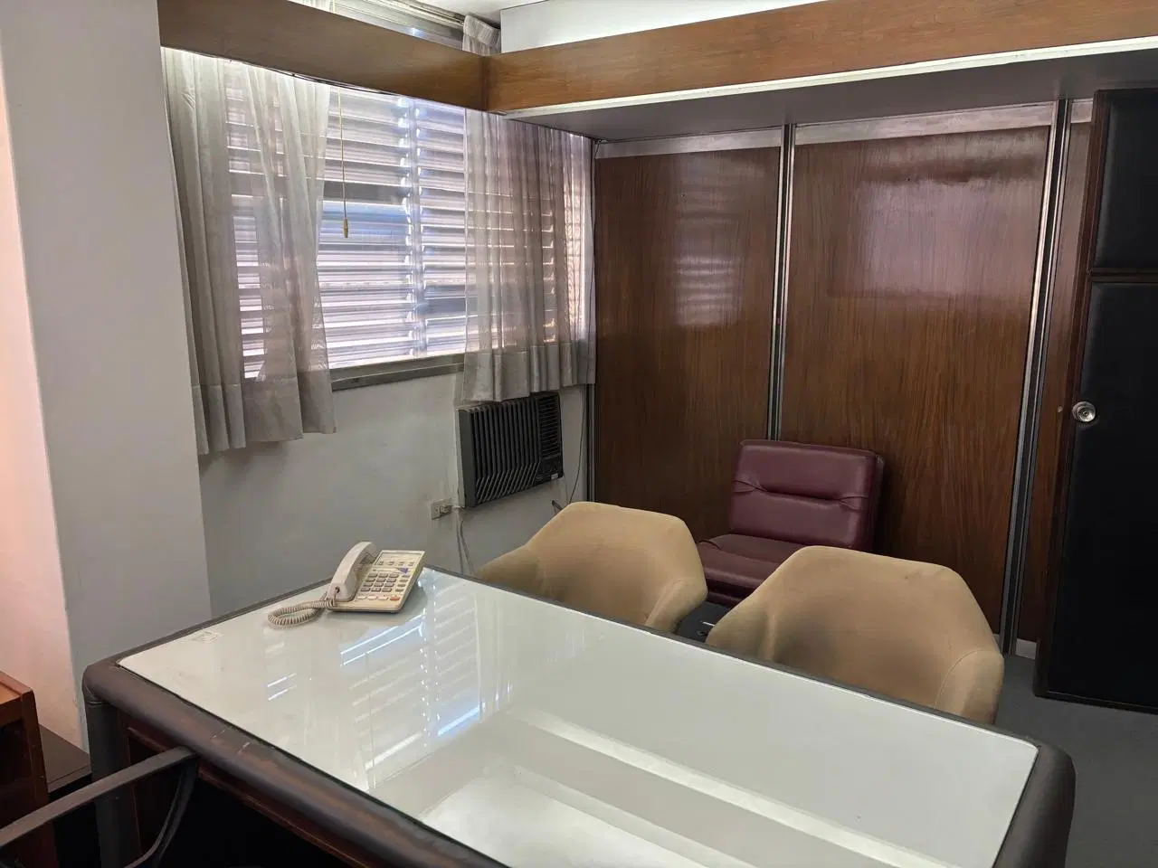Oficina en Venta en el Centro, 75 m², Con Cochera 5