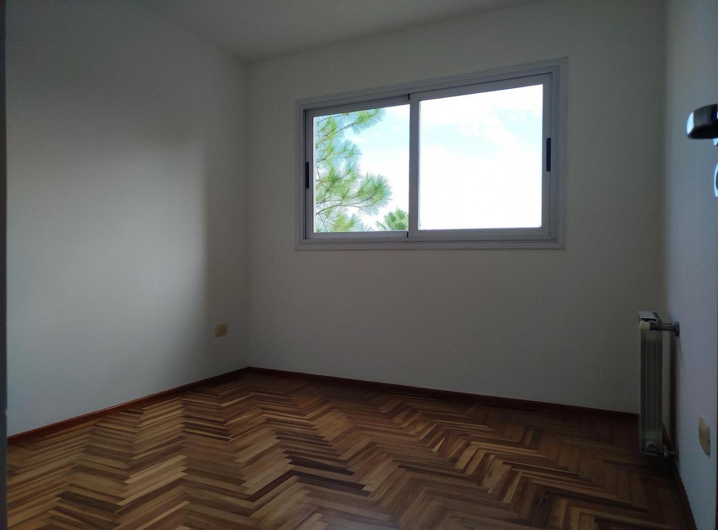Foto de Departamento en Residencias del Sur, Barrio Jardin. 1 dormitorio. Con, imagen 5