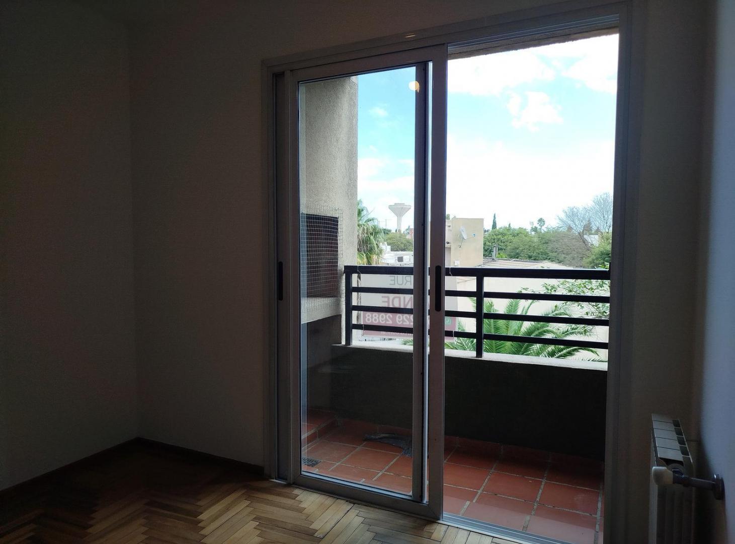 Foto de Departamento en Residencias del Sur, Barrio Jardin. 1 dormitorio. Con, imagen 2