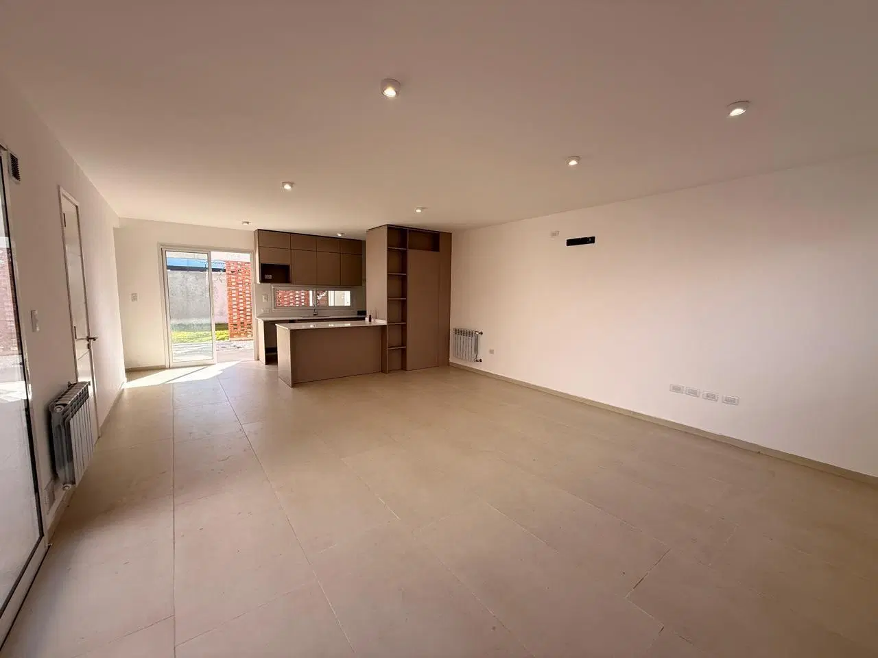 Casa en Venta en Solares de Manantiales.2 dormitorios en PB 5