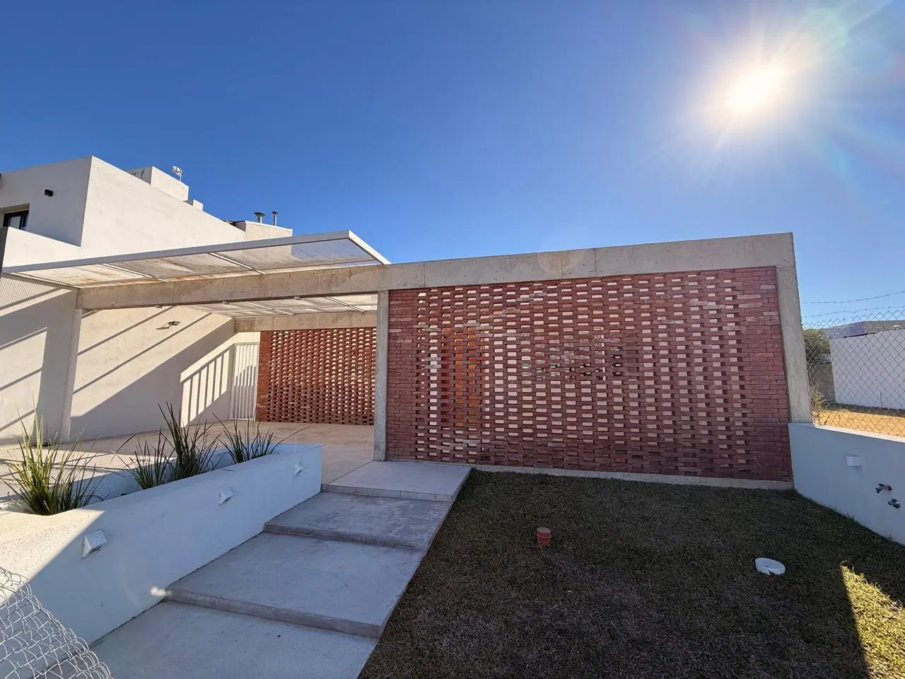 Casa en Venta en Solares de Manantiales.2 dormitorios en PB 2