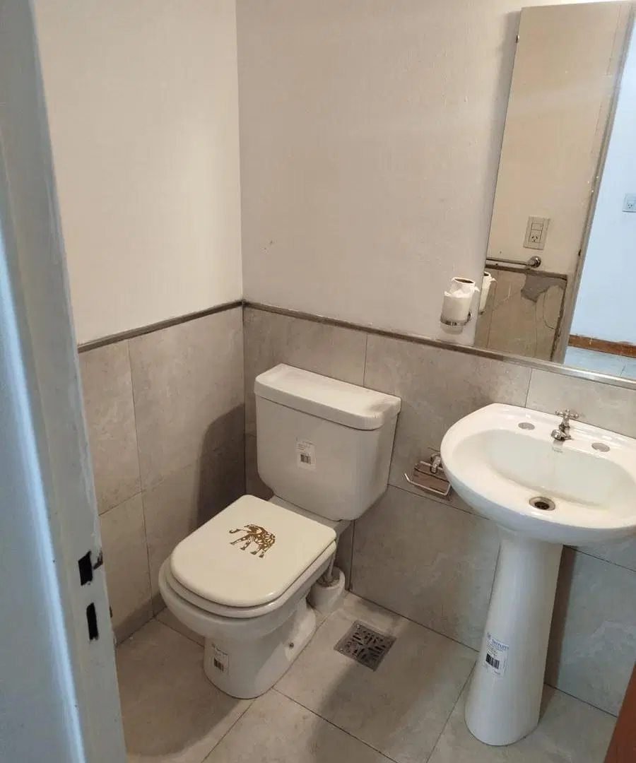 Local en Alquiler en Villa Carlos Paz, 35 m², Vidriera y Baño. 8