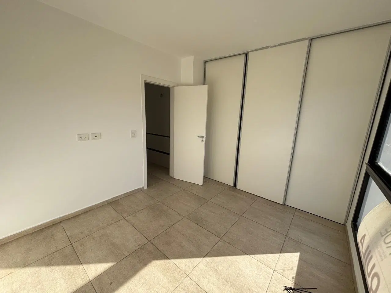 Dúplex en Alquiler en La Calandria. 2 dormitorios, 2 baños, frente a espacio verde 4