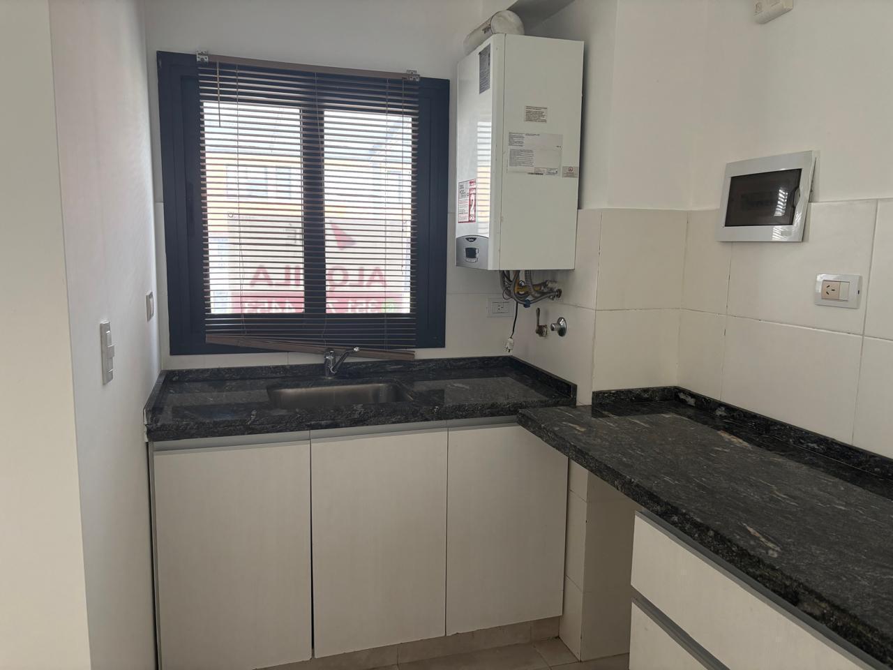 Foto de Duplex en Alquiler en Miradores de Manantiales I, 3 dormitorios, Patio., imagen 2