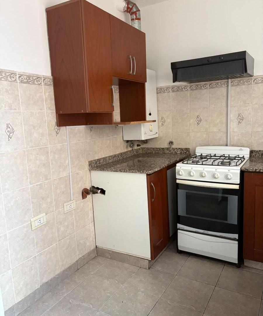 Foto de Departamento en Alquiler en Barrio General Paz, 1 dormitorio., imagen 4