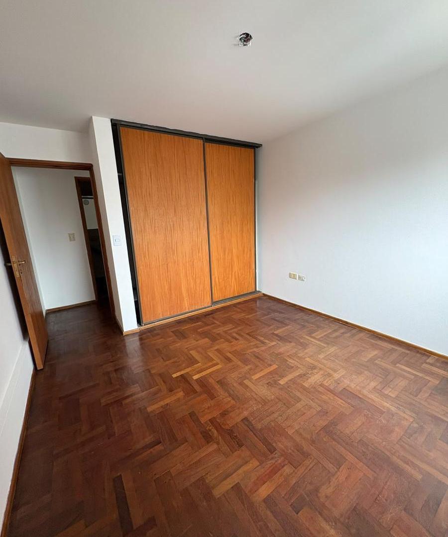 Foto de Departamento en Alquiler en Barrio General Paz, 1 dormitorio., imagen 1