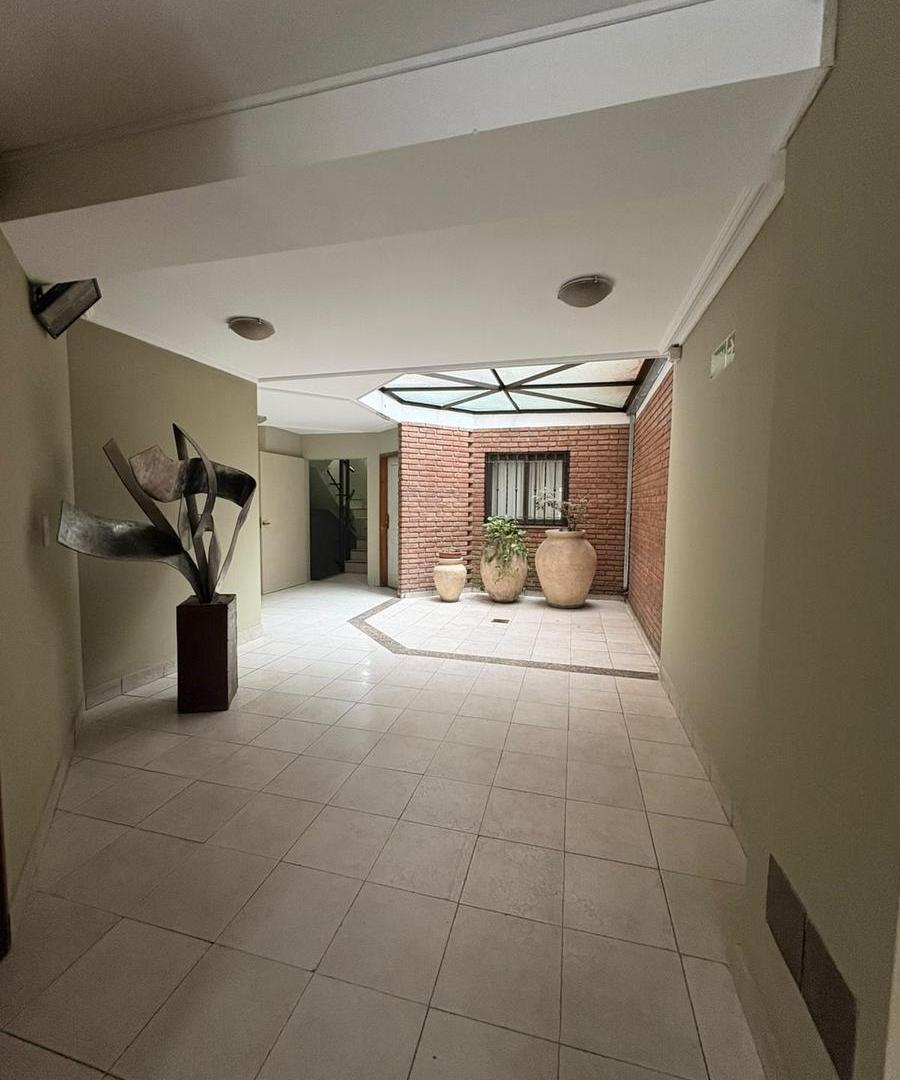 Foto de Departamento en Alquiler en Barrio General Paz, 1 dormitorio., imagen 2