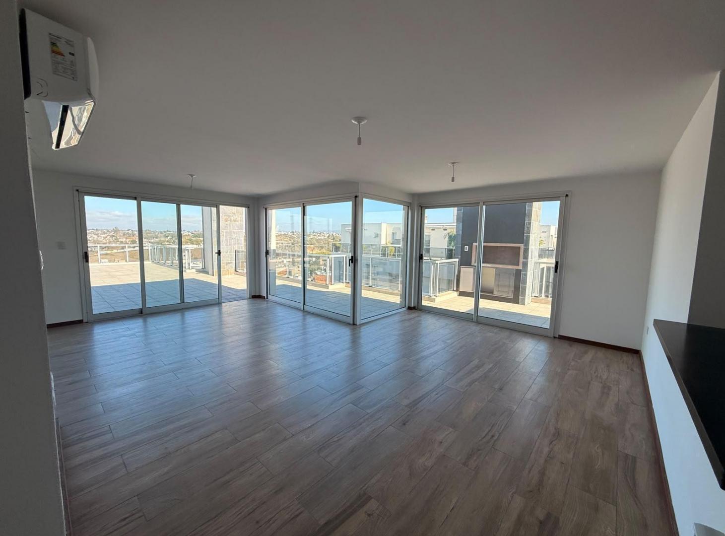 Foto de Departamento en venta en MEDILAND, 2 dormitorios y 3 baños. En complejo, imagen 3