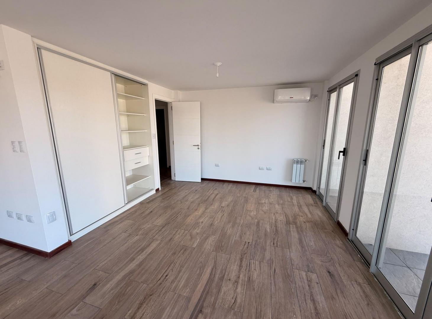 Foto de Departamento en venta en MEDILAND, 2 dormitorios y 3 baños. En complejo, imagen 4
