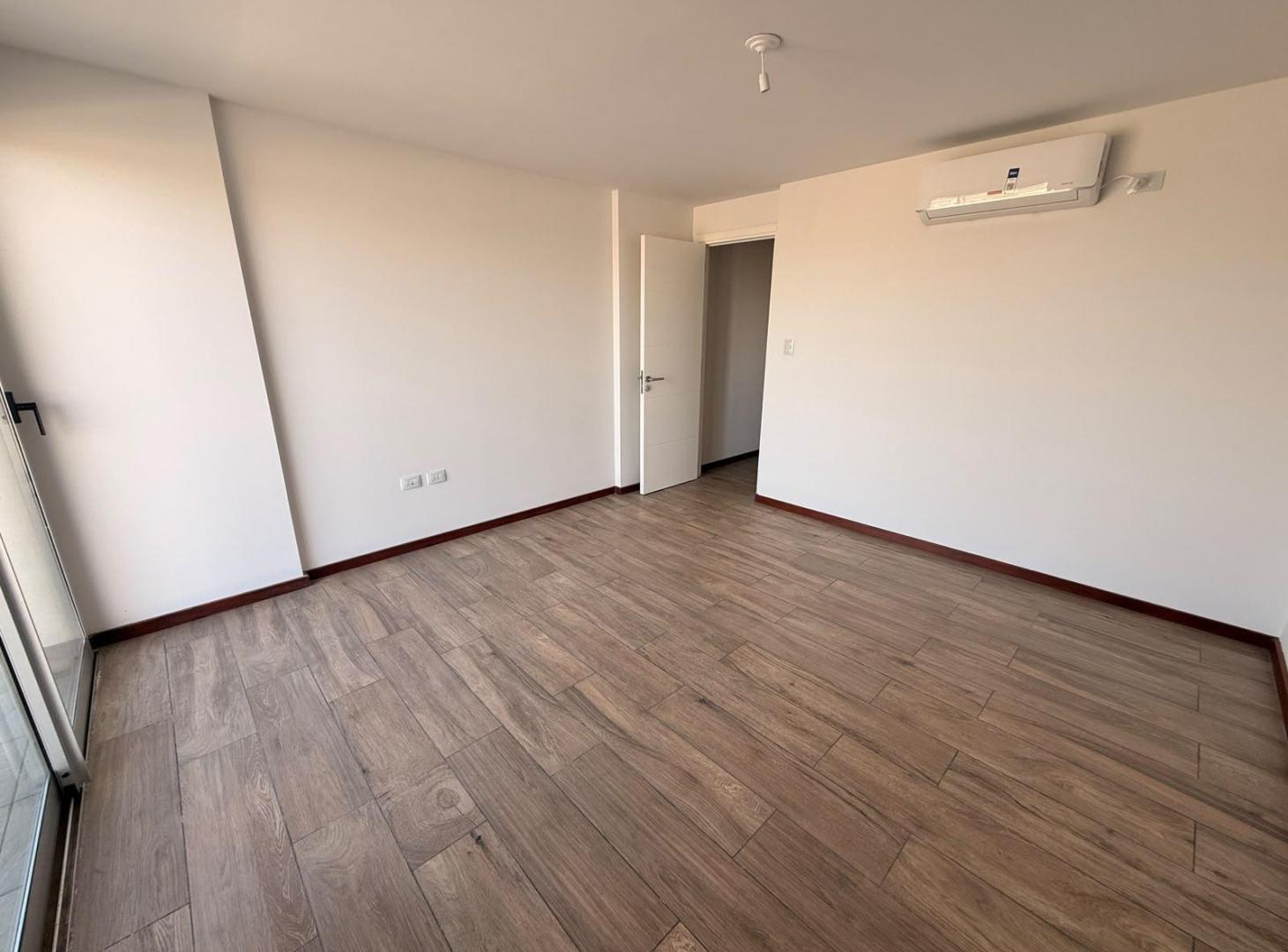 Foto de Departamento en venta en MEDILAND, 2 dormitorios y 3 baños. En complejo, imagen 2