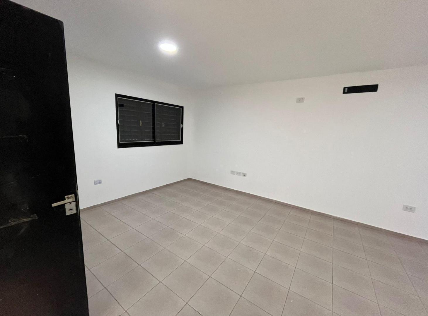 Foto de Galpón en Alquiler en B° Carrara de Horizonte, 312 m². Uso logistico o, imagen 3