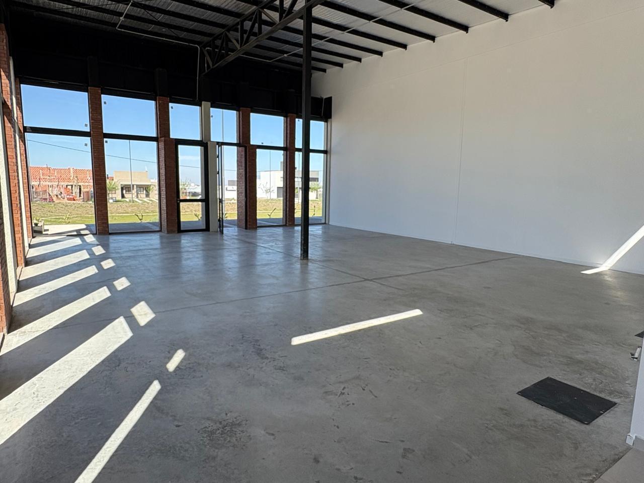 Foto de Locales Contiguos en Alquiler en Docta - Avenida 3, 2 baños, 80 m² cada, imagen 3