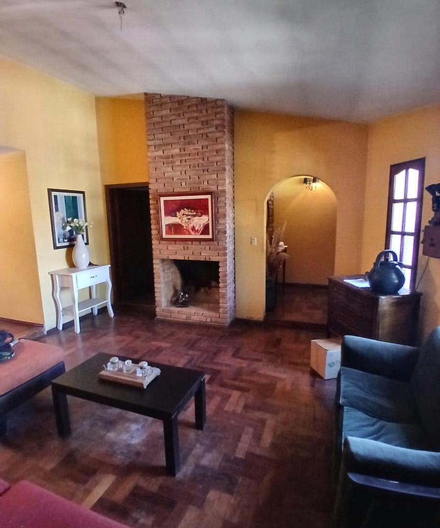 Foto de Casa en Venta en Urca, 4 dormitorios, Pileta., imagen 3