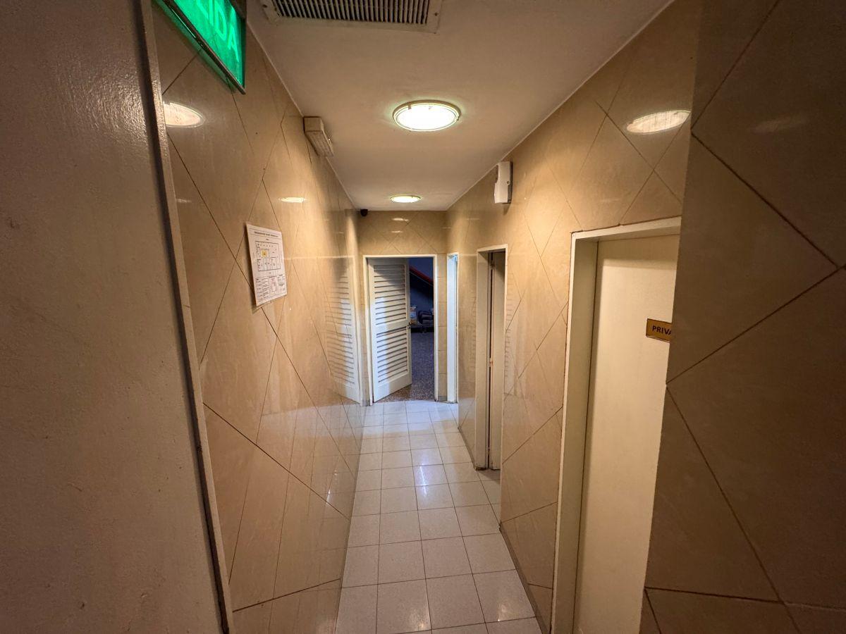 Foto de VENTA EXCELENTE LOCAL COMERCIAL SOBRE IMPORTANTE AVENIDA EN MONSERRAT, imagen 3