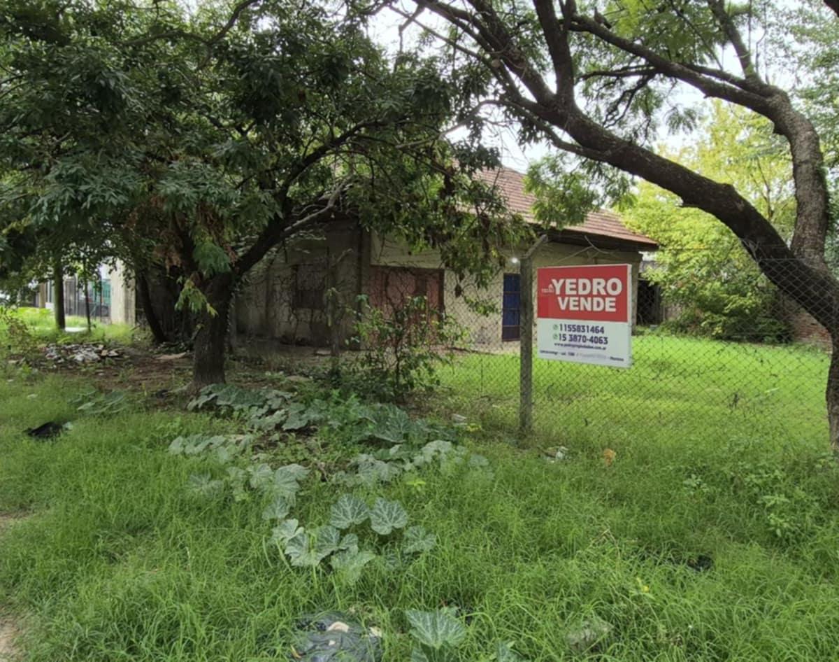 Venta Terreno y Casa a Refaccionar 1