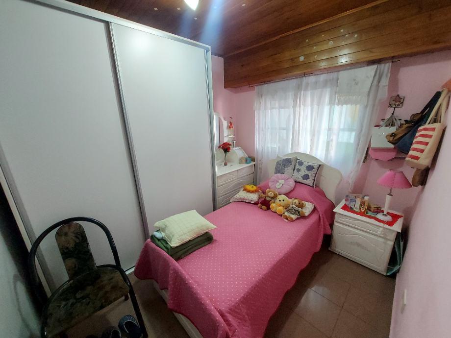 Casa 3 Amb. con Garage y Patio. Nuevo Precio 4