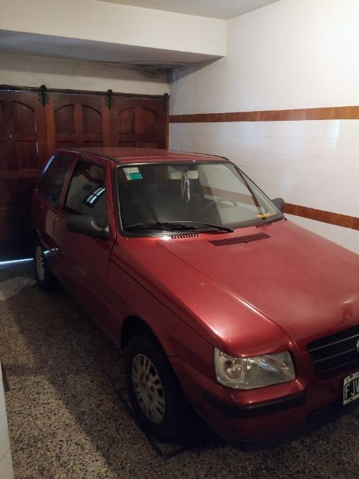 NUEVO PRECIO - CHALET 5 AMB. CON GARAGE Y AMPLIO PATIO