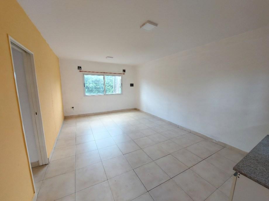 Foto de DEPARTAMENTO 2 AMBIENTES EN 1ER PISO AL FRENTE, imagen 3